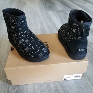 UGG Classic Zodiac Mini Boot